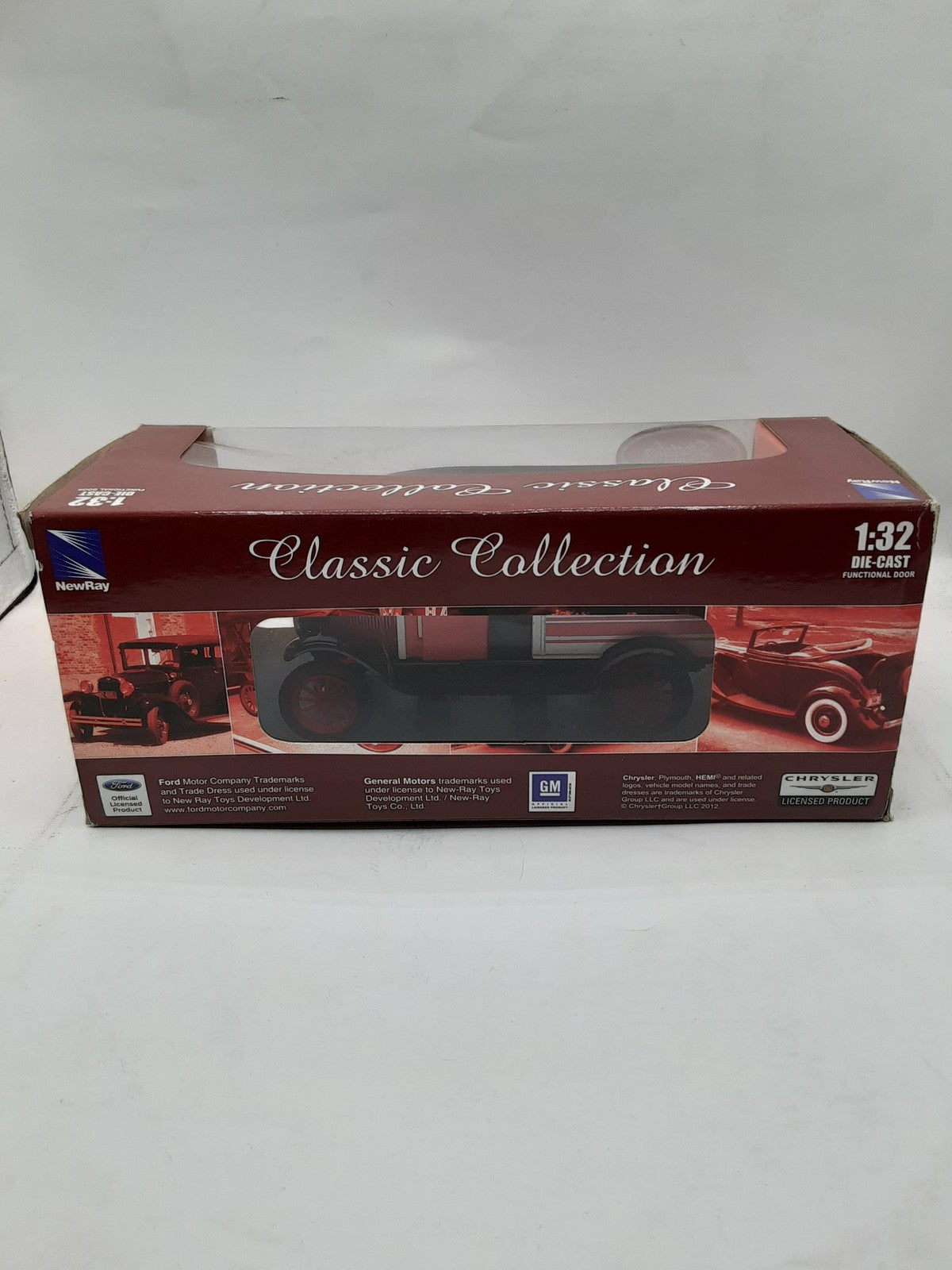 NewRay Die-Cast Classic Collection Ambulance 1924 Chevy 1 - Ton Series H Truck