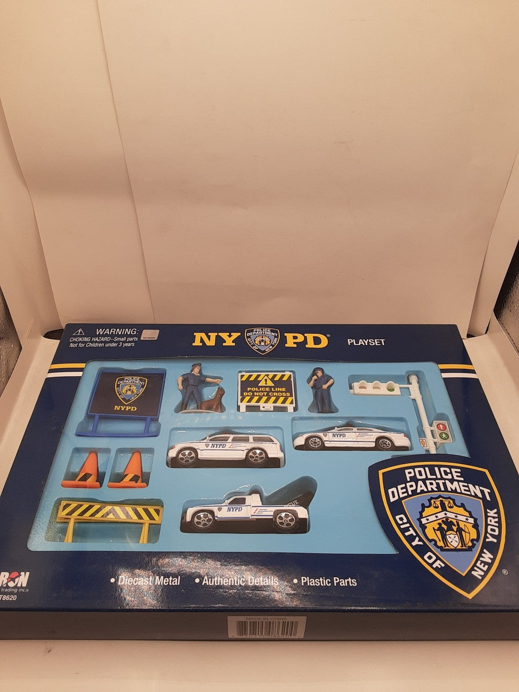 Daron New York Police Department Playset - 12 pieces