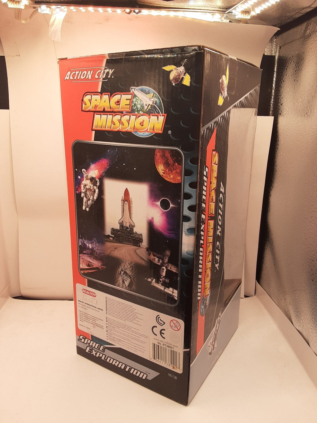 Daron Space Exploration - Space Mission - No. RT38921
