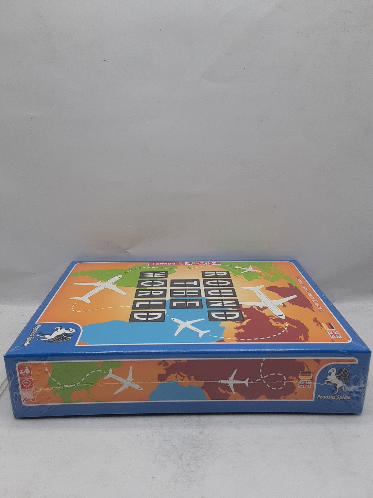 Pegasus Spiele - Round the World Board Game
